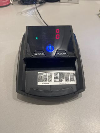 Detector de billetes falsos