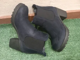 Botines de tacón azul marino