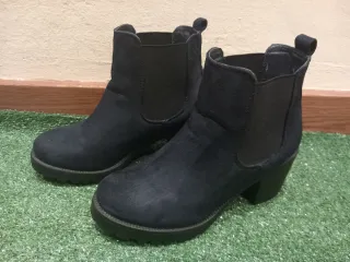 Botines de tacón azul marino