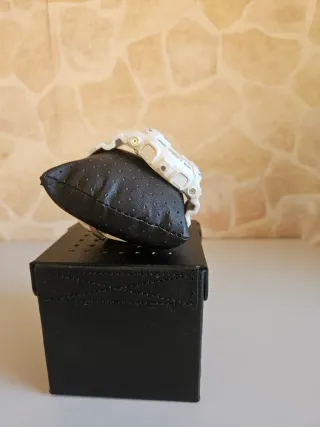 Reloj Casio G-Shock Blanco WR20BAR