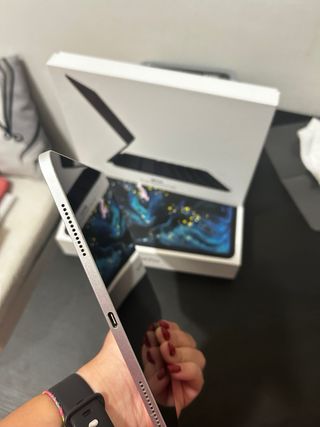 iPad Pro Apple Argento + Magic Keyboard folio