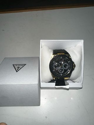 Reloj Guess Dorado y Negro. ORIGINAL