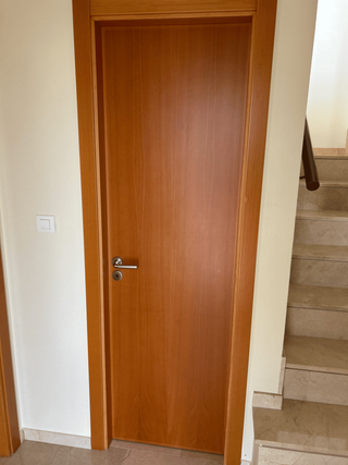 13 Puertas de madera maciza