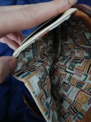 Monedero Anekke nuevo con caja y etiquetas