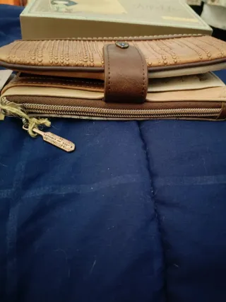 Monedero Anekke nuevo con caja y etiquetas