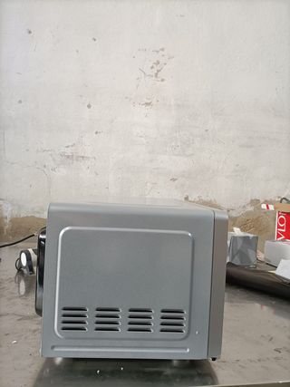 - Cecotec Microondas ProClean 5010. 700 W, Capac