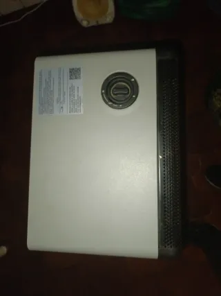 Estufa de butano negra y gris