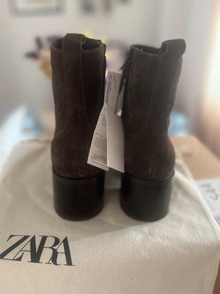 Botín piel marrón Zara