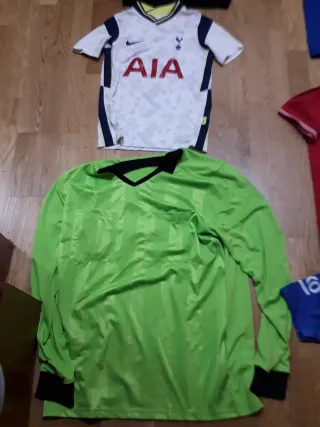 Lote de camisetas deportivas