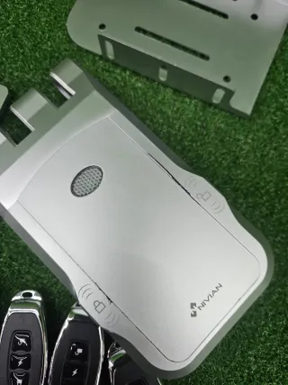 Cerrojo Invisible Nivian con 4 Mandos