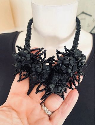 Collar fiesta negro hecho a mano