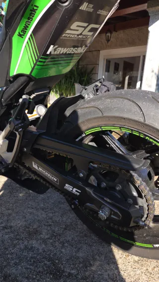 Kawasaki Z800 Full