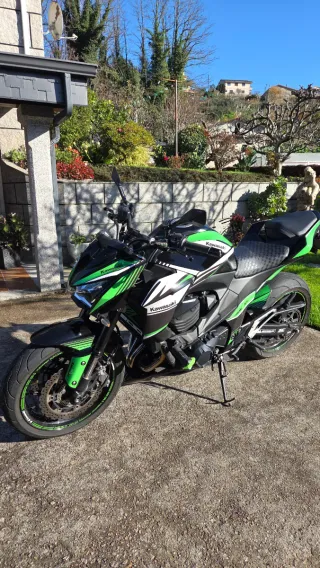 Kawasaki Z800 Full