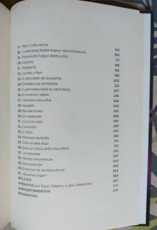 1* edición. Stan Lee. Alliances. Un juego de luz.