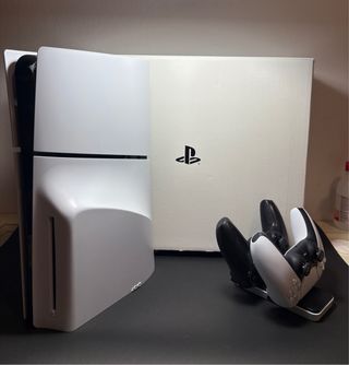 Consola Sony PS5 + Accesorios