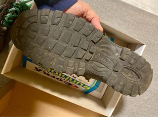 Zapatos de seguridad Cofra grises y verdes