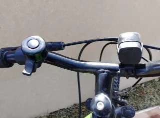 Bicicleta infantil Rockrider verde. Poco uso.