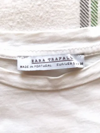 Camiseta Zara con sobretop de encaje