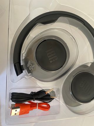 Auriculares JBL Tune 760NC Negros. NUEVOS.