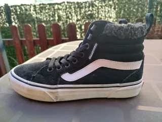 Deportivas Vans Negras y Blancas