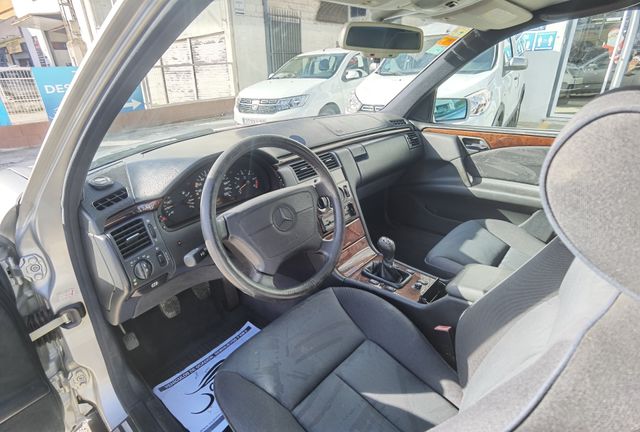 Mercedes-Benz Clase E 300d - 136cv