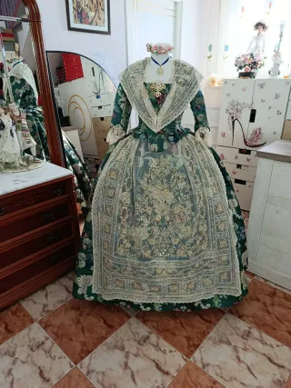 Traje de Fallera seda natural