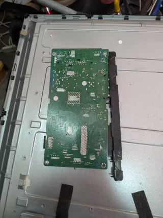 Scheda Madre 17MB825 per TV Dikom