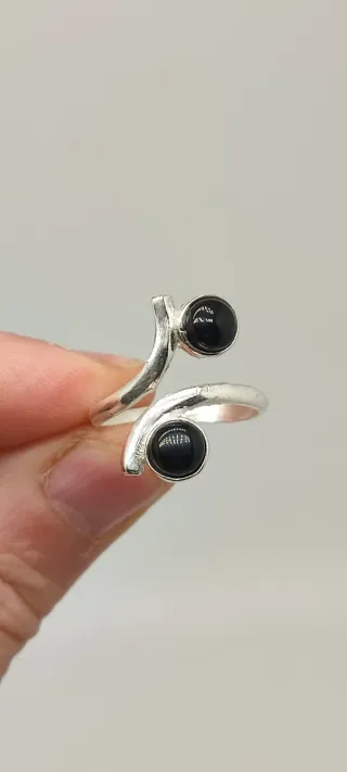 Anillo ajustable de Plata y Ónix.