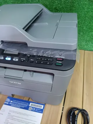 Impresora Láser Brother MFC-L2700DW Gris