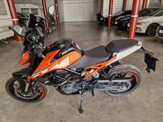 KTM DUKE 125 2020 5200km