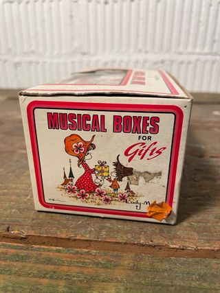 JOYERO MUSICAL LADY MATE. A ESTRENAR. LOVE STORY