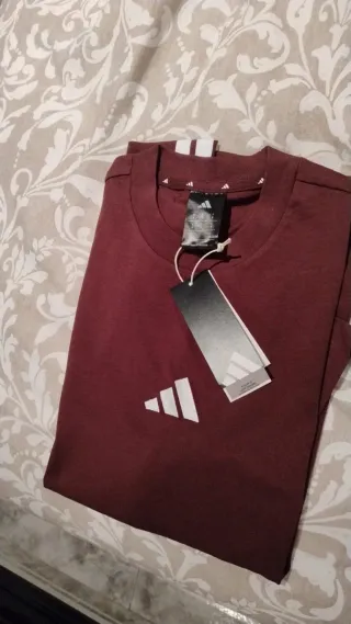 Camiseta Adidas Roja