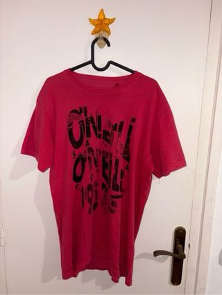 5 camisetas 1 Nike, 1 Adidas, 2 Diesel y 1 Oneill