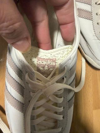 Zapatillas Adidas Beige y Marrón