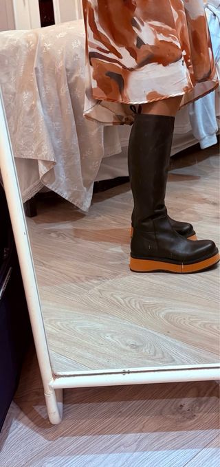 Botas de piel negras con plataforma