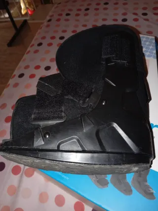 Bota Ortopédica Negra