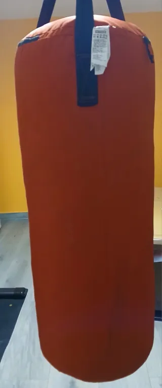 Saco y guantes de boxeo