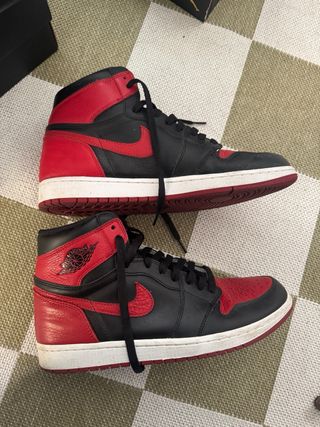 Nike Air Jordan 1 Retro High OG Bred 2016