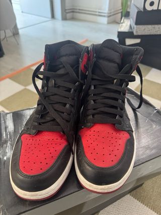 Nike Air Jordan 1 Retro High OG Bred 2016