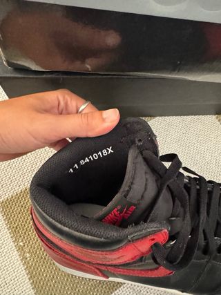 Nike Air Jordan 1 Retro High OG Bred 2016