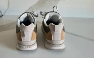 Zapatillas/Bambas Beige y Verde Oliva