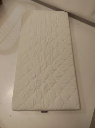 Colchón para cuna de bebé como nuevo