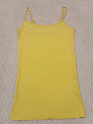 Top blanco con lazada y detalles