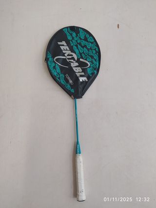 Raqueta de bádminton y funda