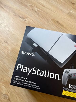 PlayStation 5 slim 30th anniversary limited ed.