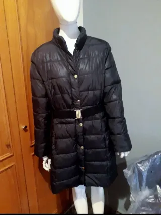 Abrigo acolchado negro mujer