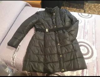 Abrigo acolchado negro mujer