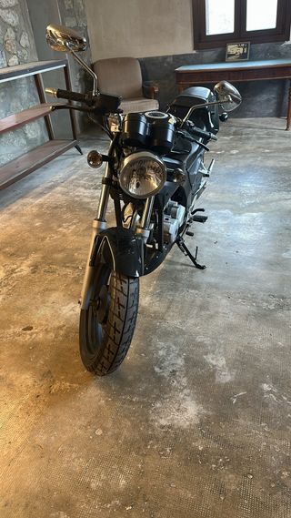 Moto Daelim Gasolina