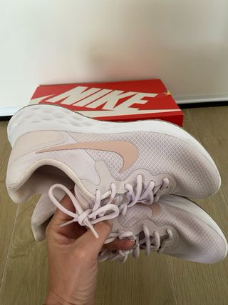 Nike Revolution 6 Mujer Talla 40 Rosa