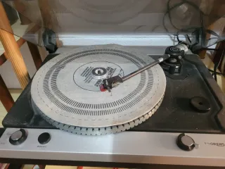 Tocadiscos Thorens